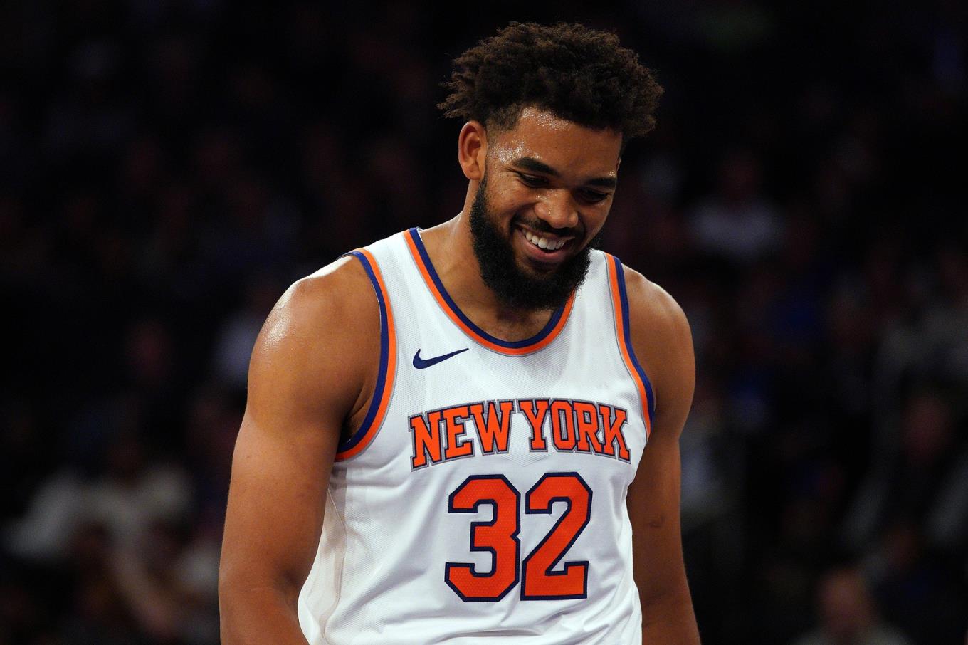 大桥:唐斯打其他五号位基本都是错位 对他的出色表现不感到惊讶 大桥:唐斯打其他五号位基本都是错位 对他的出色表现不感到惊讶